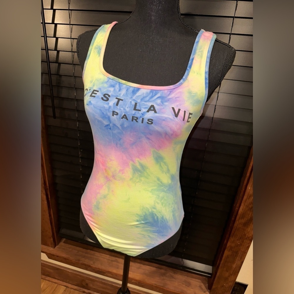EUC SHEIN Tie-dye bodysuit size S/M